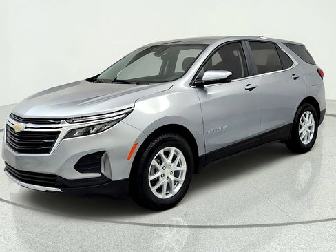 Used 2024 Chevrolet Equinox LT FWD image 1