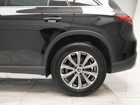 Used 2024 Mercedes-Benz GLC 300 4MATIC image 16