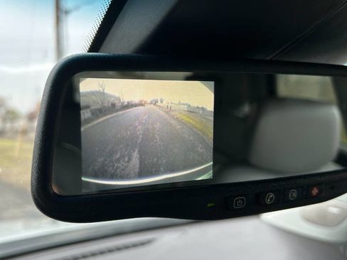 Used 2011 Cadillac SRX Luxury image 17