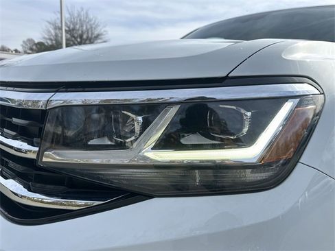 Used 2022 Volkswagen Atlas SE image 9
