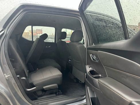 Used 2020 Chevrolet Traverse LS image 8