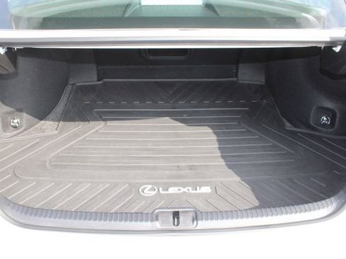 Certified 2024 Lexus ES 350 w/ Premium Package image 8