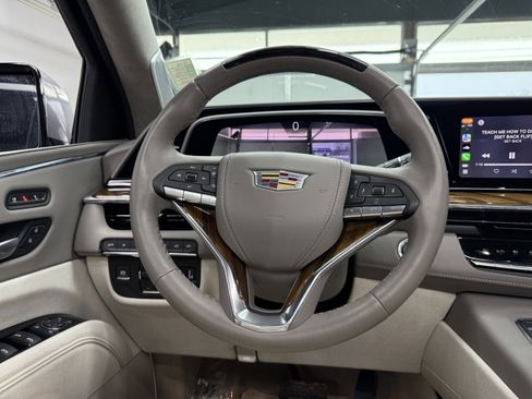 Used 2024 Cadillac Escalade Sport Platinum image 19