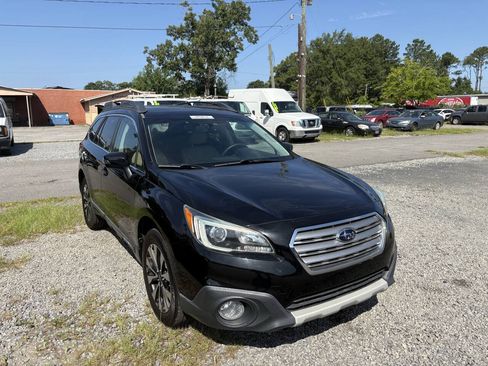 Used 2015 Subaru Outback 2.5i Limited AWD/4WD image 3