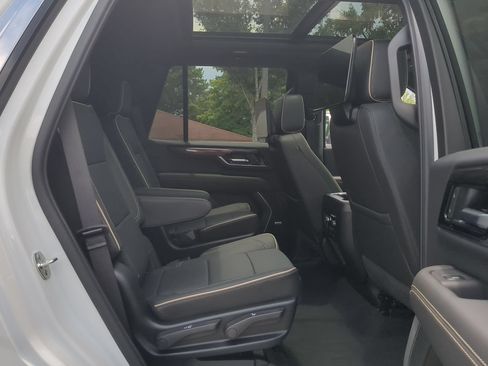 Used 2026 GMC Yukon Elevation w/ Elevation Premium Package AWD/4WD image 27