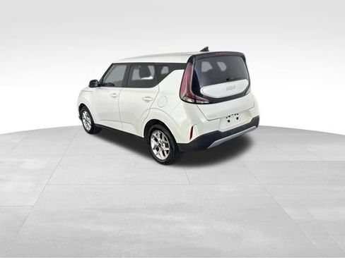 Certified 2023 Kia Soul LX w/ Option Group 015 FWD image 9