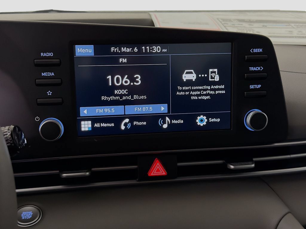 Used 2025 Hyundai Elantra Sport FWD image 31