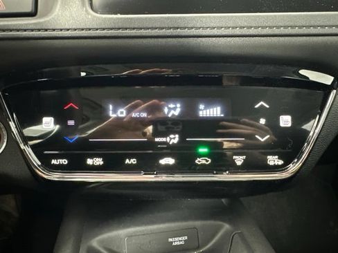 Used 2018 Honda HR-V EX image 19