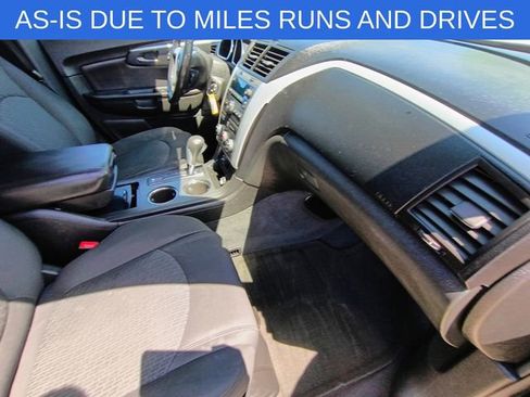 Used 2011 Chevrolet Traverse LT w/ Personal Connectivity Package FWD image 17