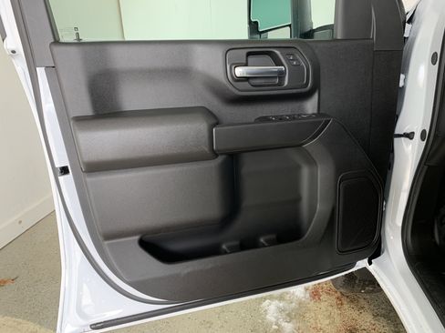 New 2026 GMC Sierra 3500 Pro w/ Convenience Package image 15