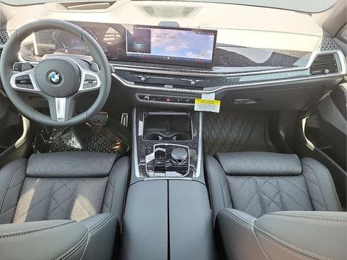 Used 2026 BMW X5 xDrive40i w/ M Sport Package AWD/4WD image 13