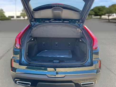 Used 2025 Cadillac XT4 Premium Luxury w/ LPO, ONYX Package AWD/4WD image 25