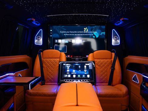 Used 2023 Mercedes-Benz Metris Passenger image 40