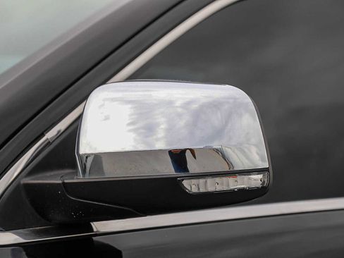 Used 2015 Jeep Grand Cherokee Limited image 18