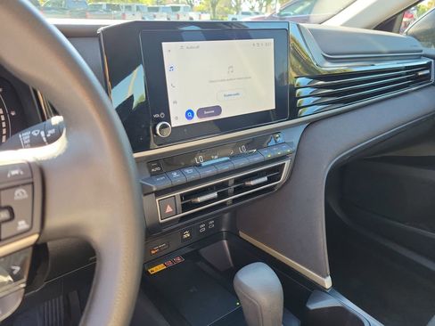 Used 2025 Toyota Camry LE image 24