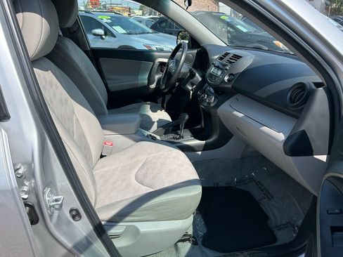 Used 2011 Toyota RAV4 4WD w/ Base L4 Extra Value Pkg image 19