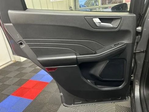 Used 2025 Ford Escape Platinum AWD/4WD image 11