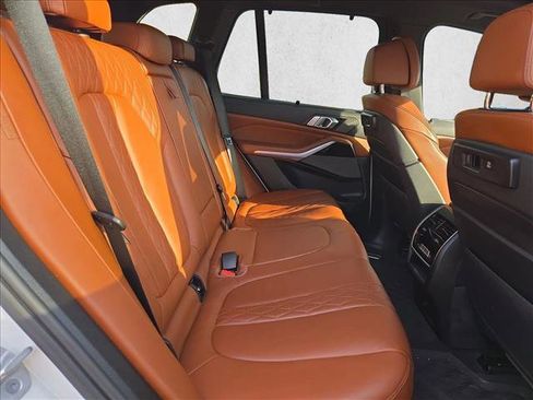 Used 2021 BMW X5 xDrive40i w/ M Sport Package image 21