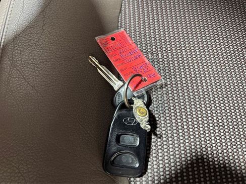 Used 2011 Hyundai Tucson GLS FWD image 26