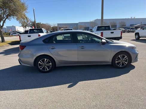 Used 2024 Kia Forte LXS image 6
