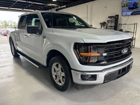 Used 2025 Ford F150 XLT w/ Equipment Group 301A Standard RWD image 3