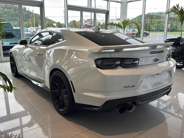 Used 2020 Chevrolet Camaro ZL1 RWD image 3