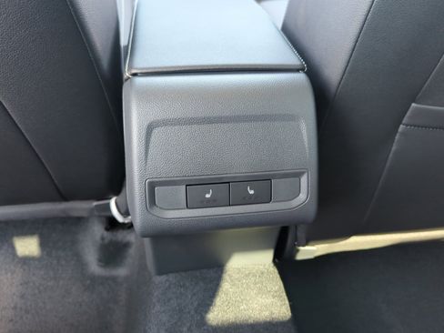 New 2025 Volkswagen Jetta SEL image 30