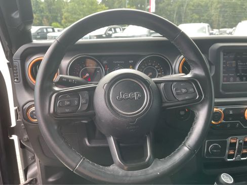 Used 2021 Jeep Gladiator Sport AWD/4WD image 15