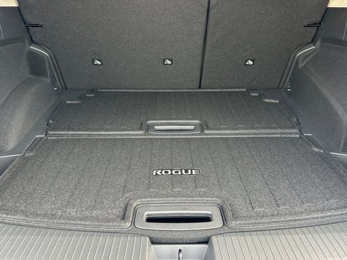 New 2026 Nissan Rogue Platinum AWD/4WD image 18