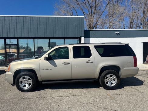 Used 2007 GMC Yukon XL SLE AWD/4WD image 13