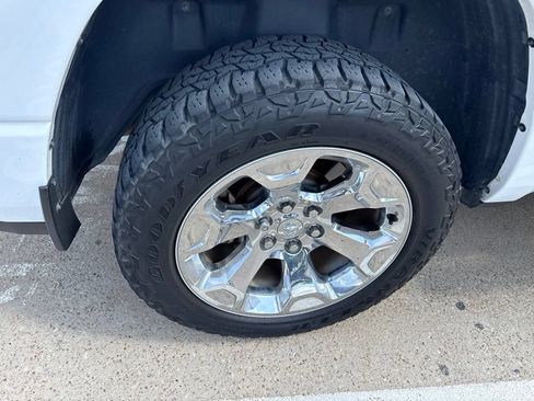Used 2019 RAM 1500 Big Horn RWD image 14
