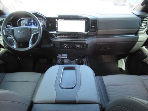 Used 2022 Chevrolet Silverado 1500 ZR2 AWD/4WD image 17