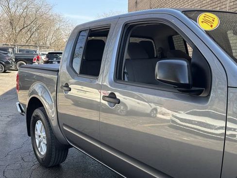 Used 2021 Nissan Frontier SV image 6
