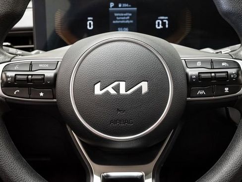 Used 2025 Kia K5 LXS FWD image 10