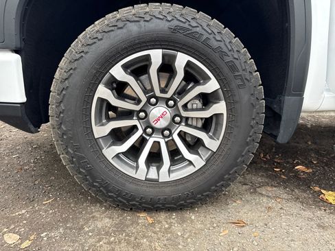 Used 2023 GMC Sierra 1500 AT4 w/ AT4 Preferred Package image 27