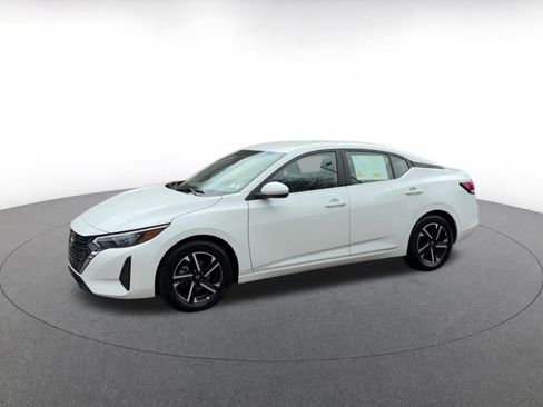 Used 2025 Nissan Sentra SV image 8