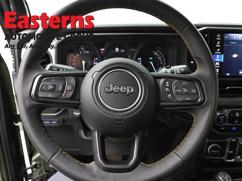 Used 2024 Jeep Wrangler Unlimited AWD/4WD image 10
