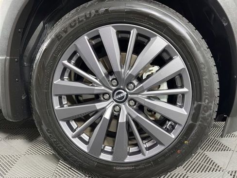 Used 2023 Nissan Pathfinder SL w/ SL Premium Package FWD image 16