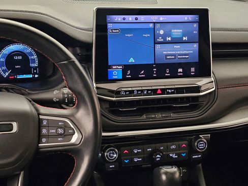 Used 2022 Jeep Compass Trailhawk w/ Trailhawk Elite Group image 18