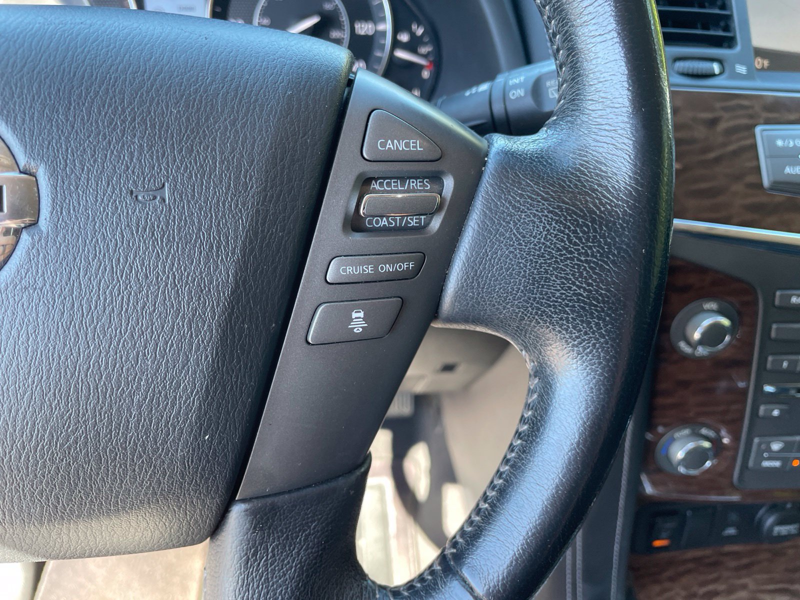 Used 2019 Nissan Armada SV w/ Driver Package RWD image 19