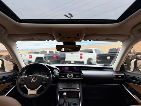 Used 2019 Lexus IS 300 image 16