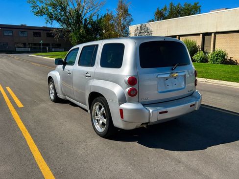 Used 2011 Chevrolet HHR LT FWD image 3