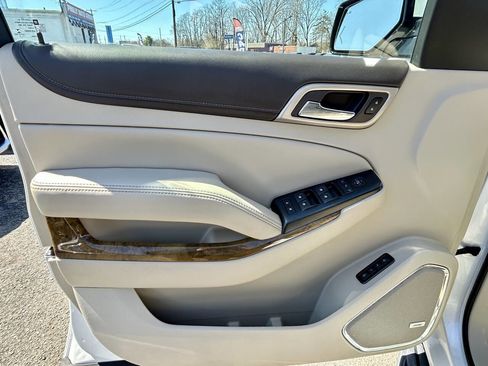 Used 2017 GMC Yukon Denali w/ Open Road Package image 12