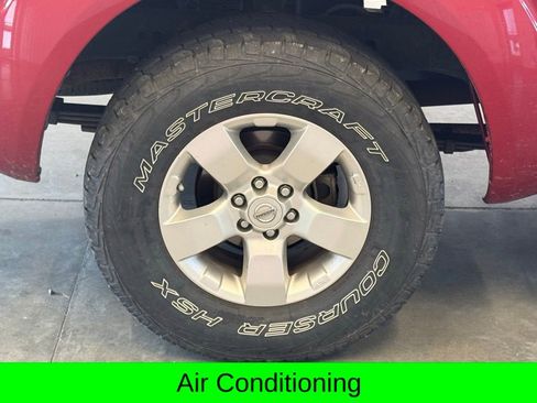 Used 2012 Nissan Frontier SV RWD image 4