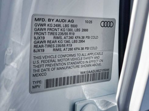 Certified 2025 Audi Q5 Premium Plus w/ Premium Plus AWD/4WD image 39
