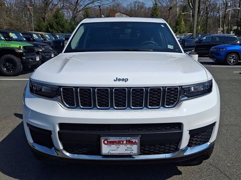 Used 2023 Jeep Grand Cherokee L Laredo image 12