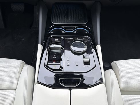 Used 2024 BMW 540i xDrive 540i xDrive w/ Premium Package image 21