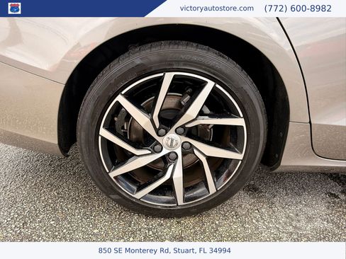 Used 2019 Volvo S60 T5 Momentum w/ Premium Package FWD image 28