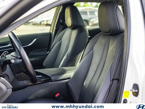 Used 2022 Toyota Mirai w/ Advanced Technology Package RWD image 17