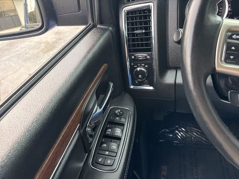 Used 2016 RAM 1500 Laramie w/ Convenience Group AWD/4WD image 19